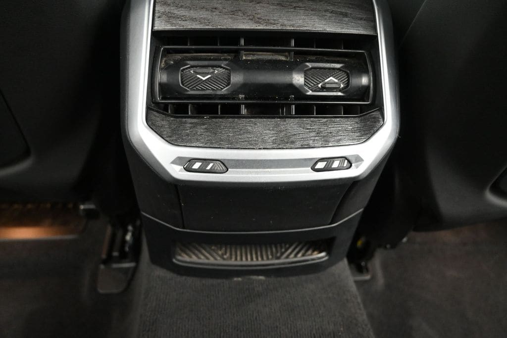 2023 BMW 7 Series 740i - Photo 31