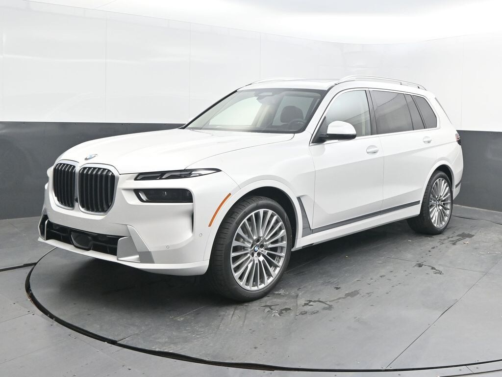 New 2026 BMW X7 xDrive40i SUV