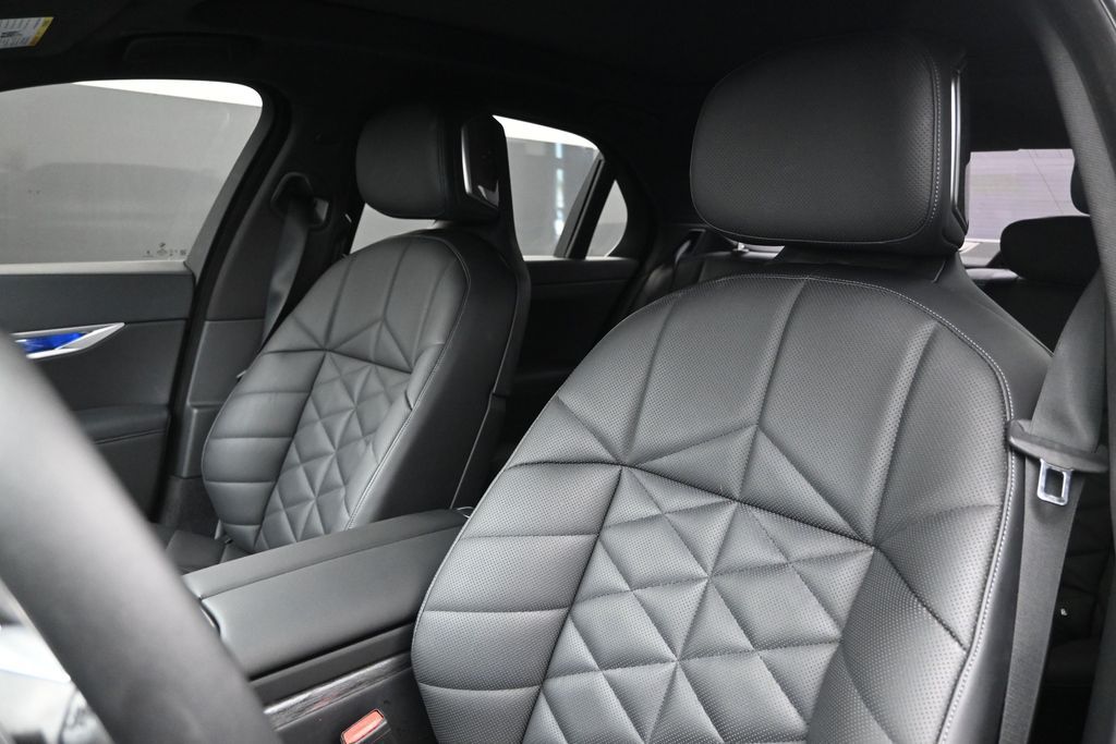2023 BMW 7 Series 740i - Photo 13