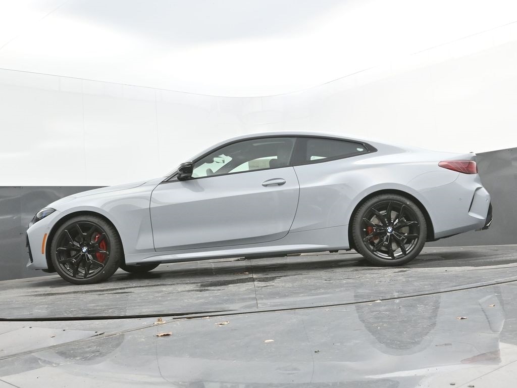 2026 BMW 4 Series M440i - Photo 35