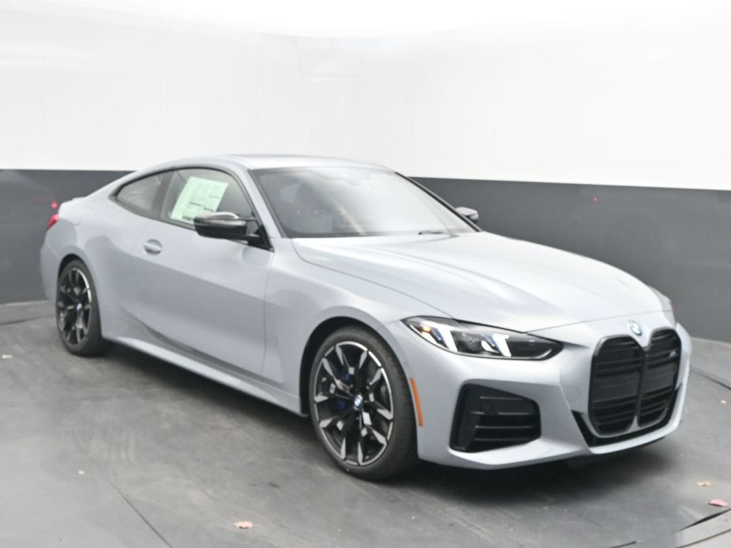 2026 BMW 4 Series M440i's photo