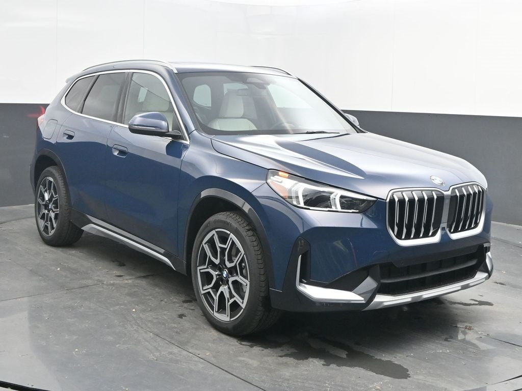 2026 BMW X1 28i's photo