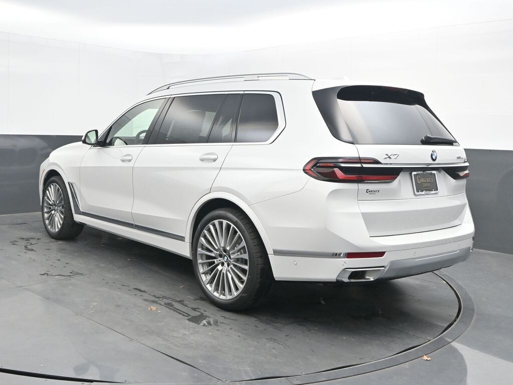 New 2026 BMW X7 xDrive40i SUV