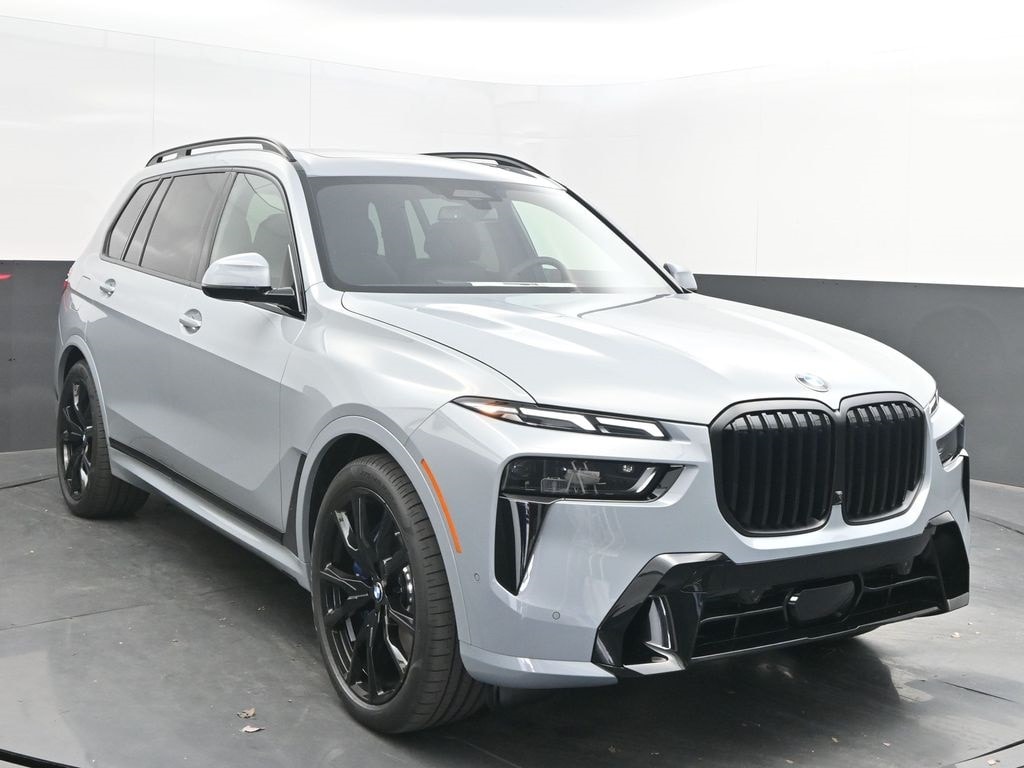 2026 BMW X7 40i's photo