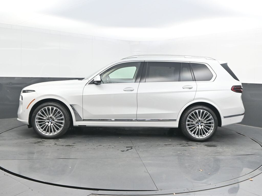 New 2026 BMW X7 xDrive40i SUV