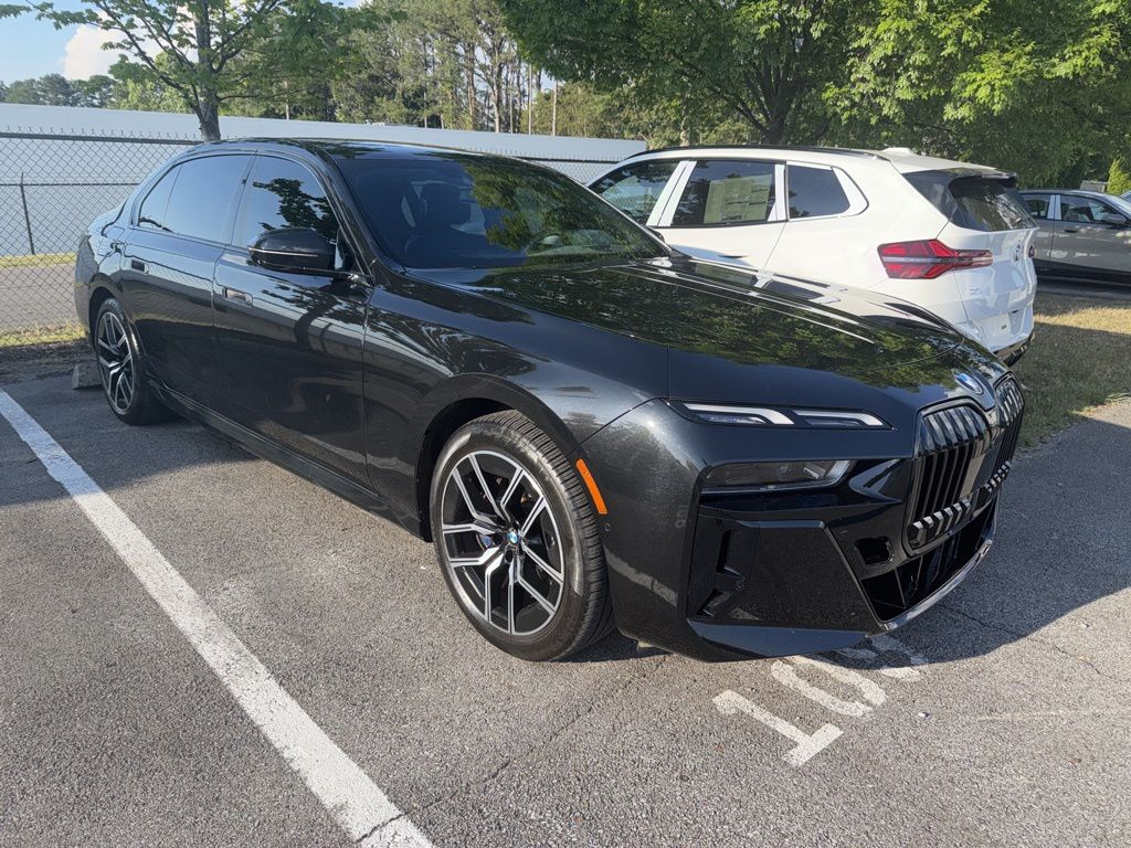 2023 BMW 7 Series 740i's photo