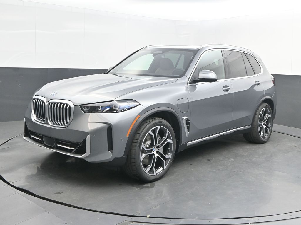 2026 BMW X5 xDrive50e's photo