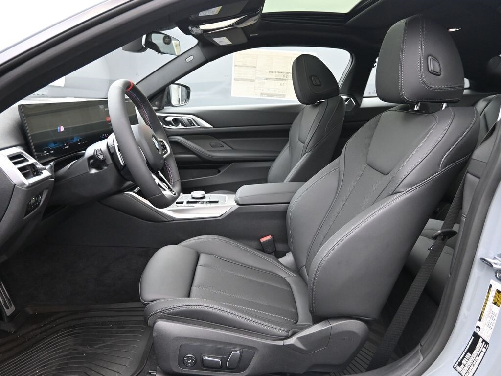 2026 BMW 4 Series M440i - Photo 12