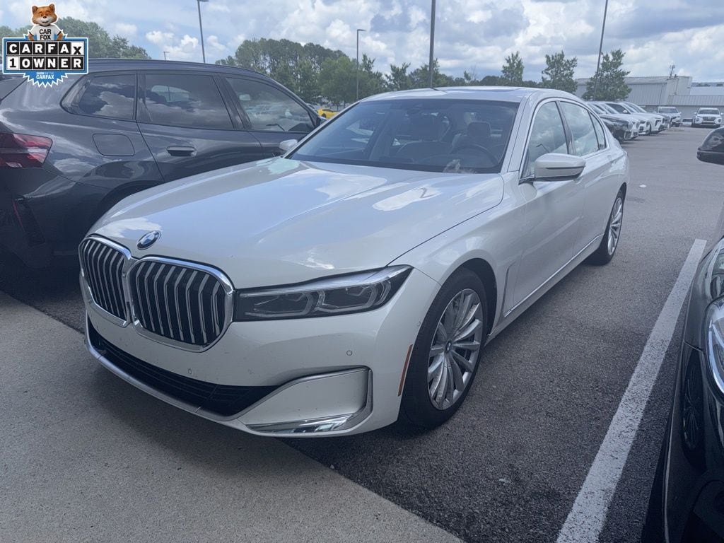2022 BMW 7 Series 740i's photo