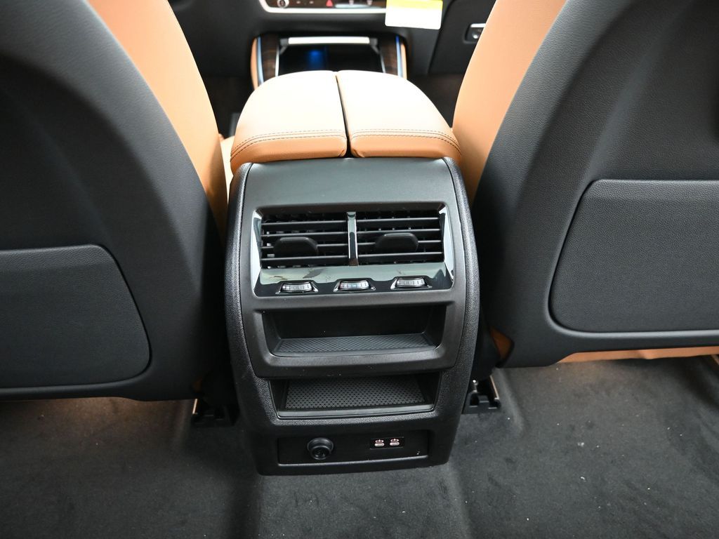 2026 BMW X5 50e - Photo 39