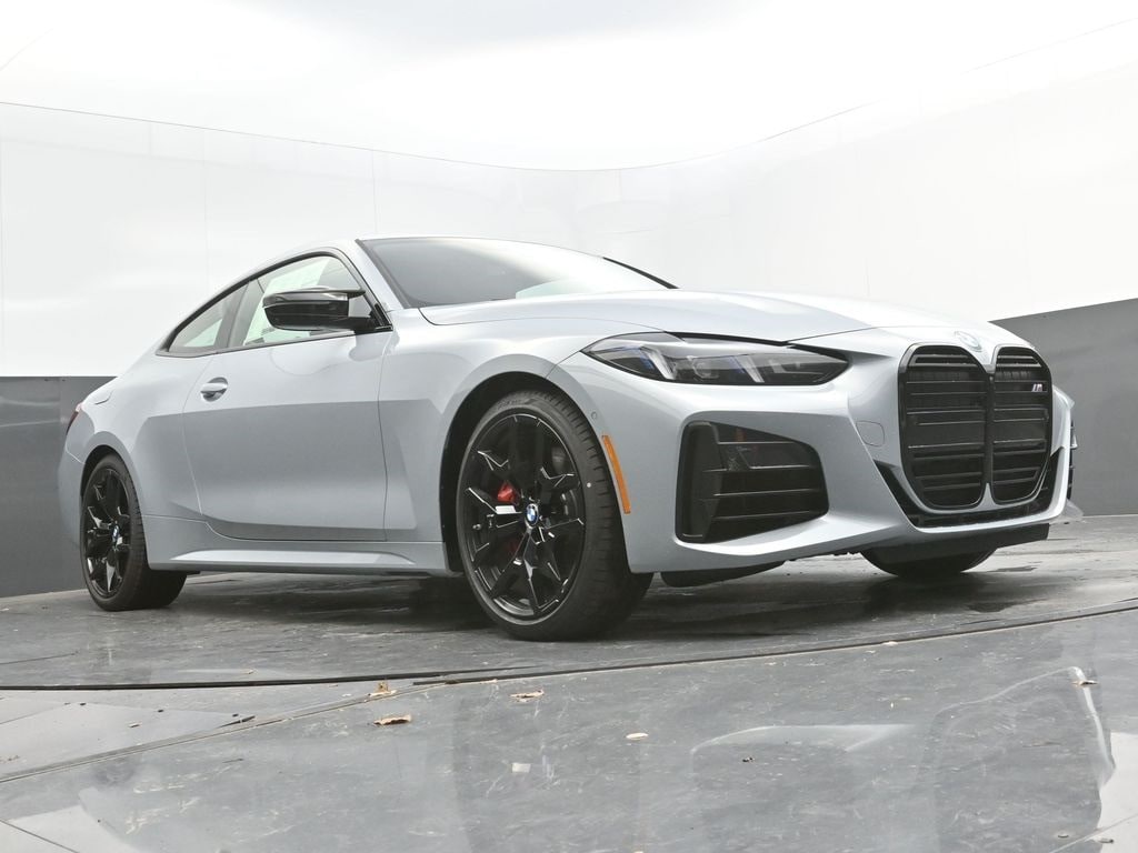 2026 BMW 4 Series M440i - Photo 32