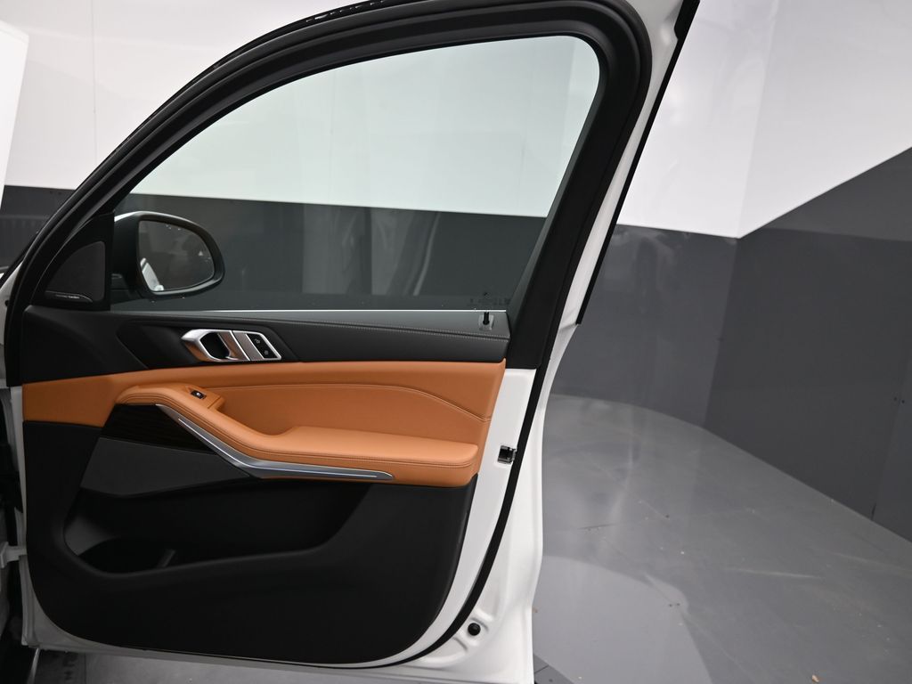 2026 BMW X5 50e - Photo 25