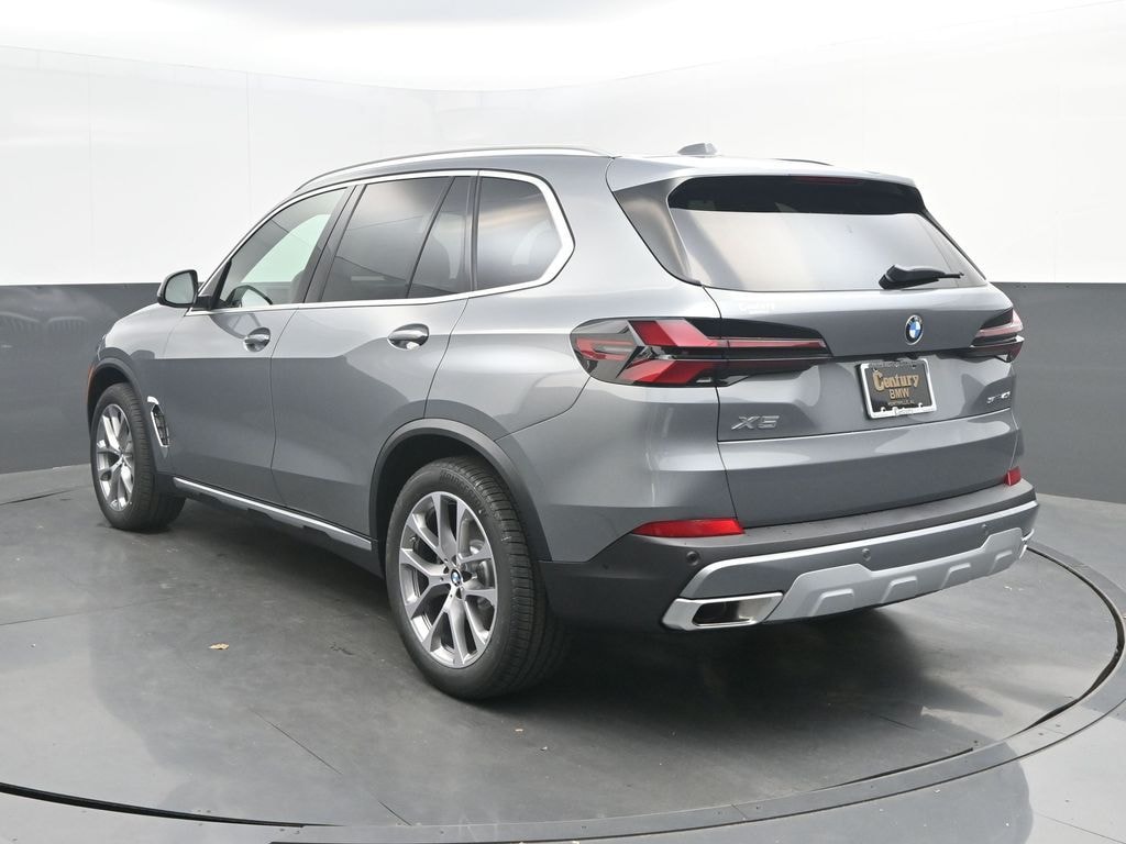 New 2026 BMW X5 sDrive40i SUV