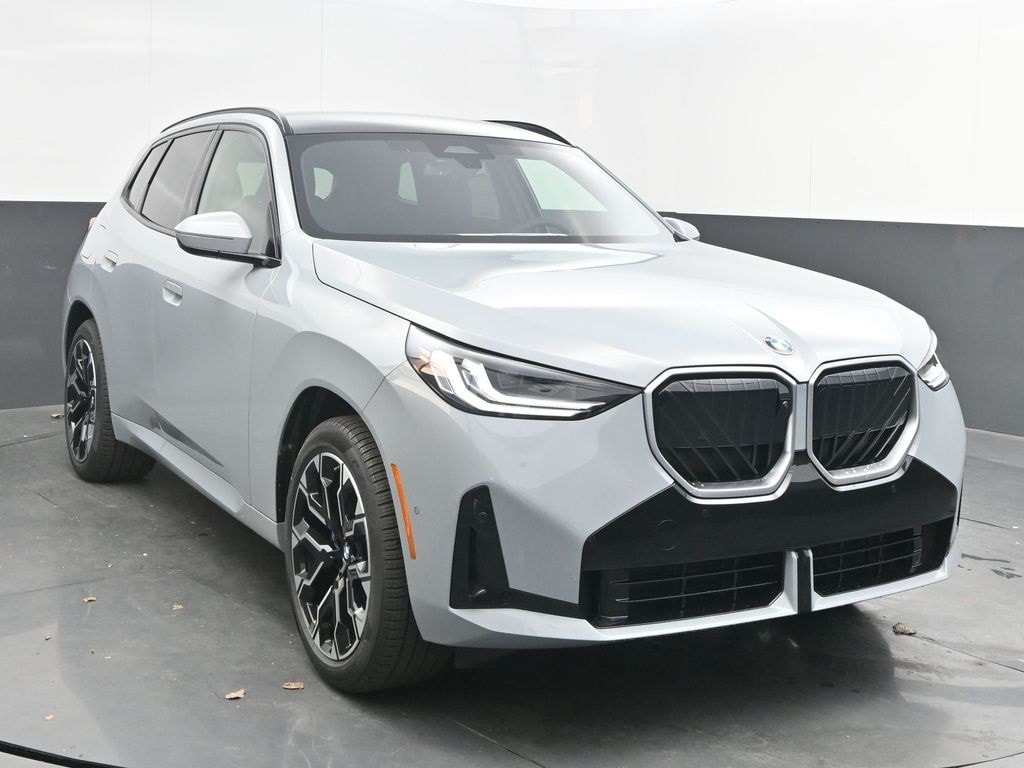 2026 BMW X3 30's photo