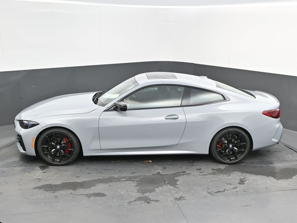 2026 BMW 4 Series M440i - Photo 43