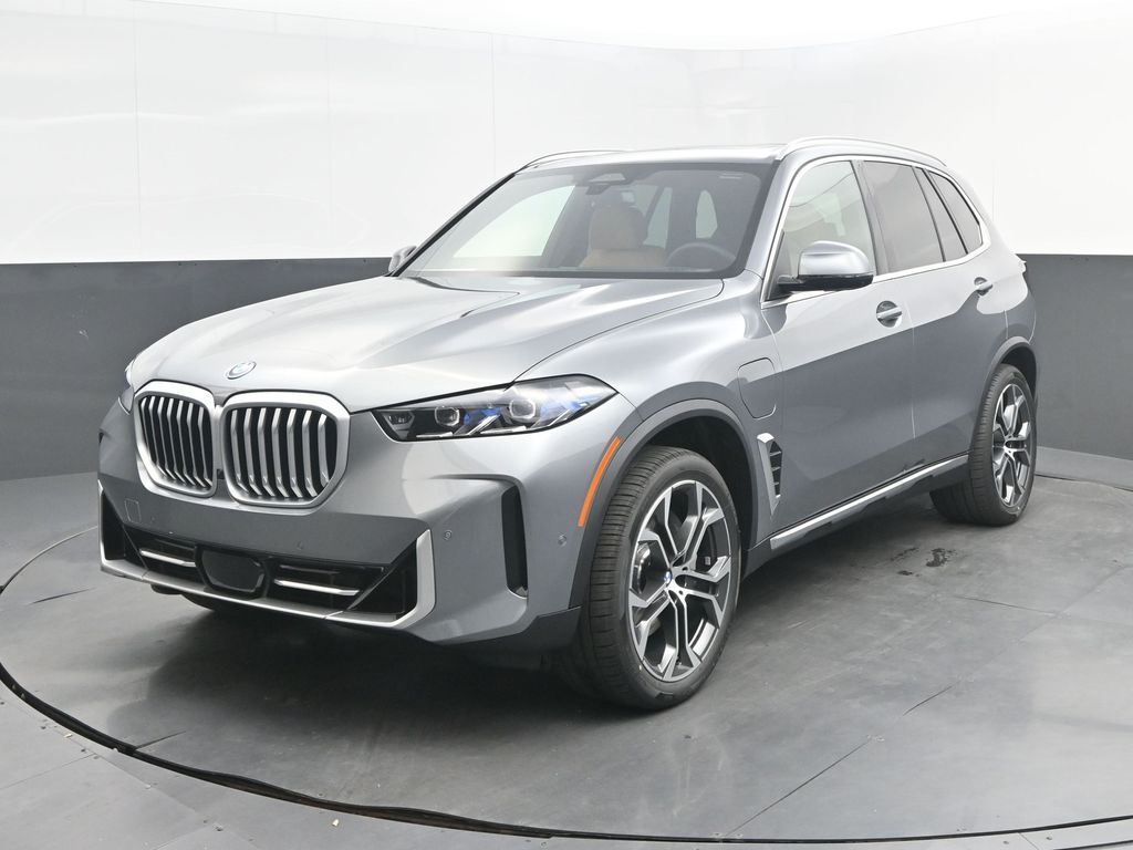 2026 BMW X5 xDrive50e's photo