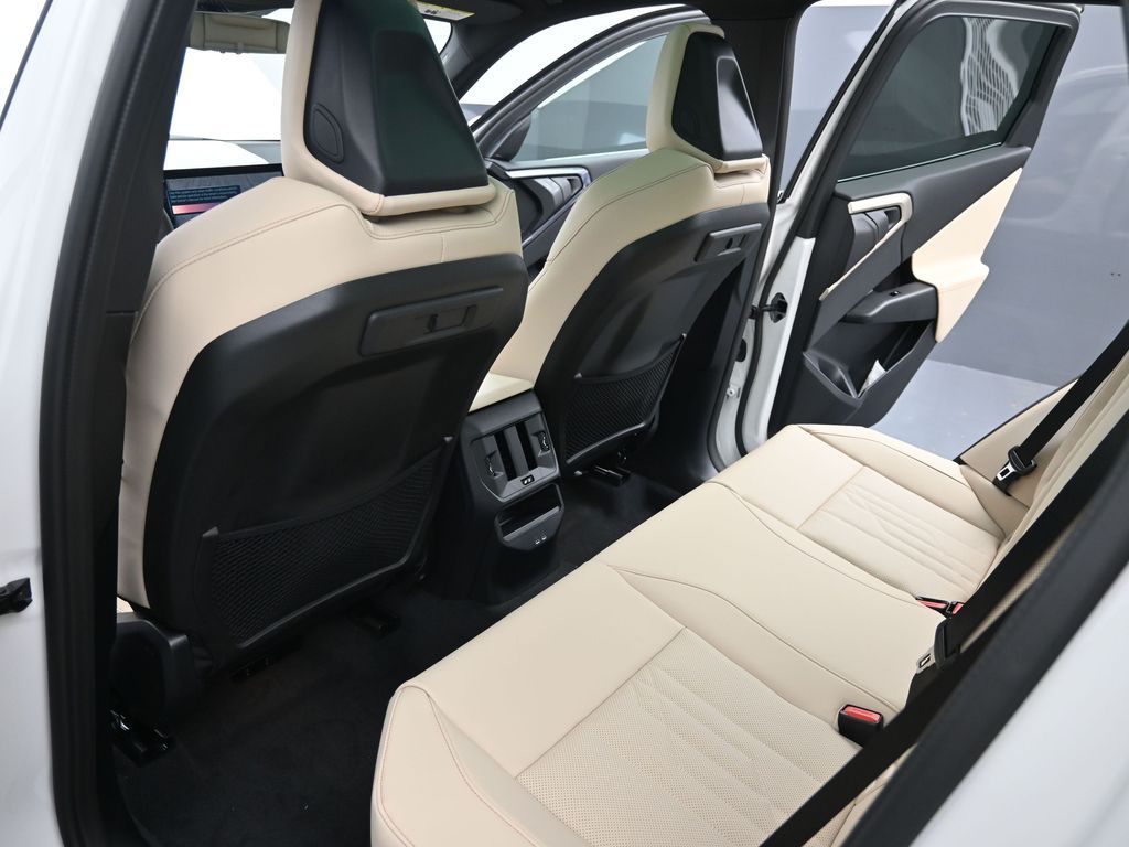 2025 BMW X3 30 - Photo 28