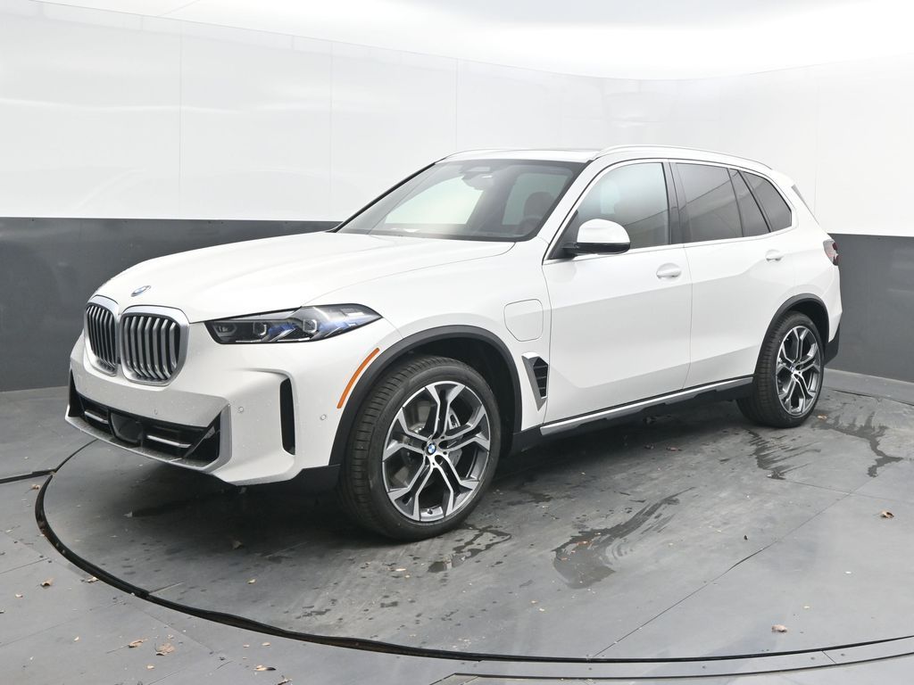 2026 BMW X5 xDrive50e's photo