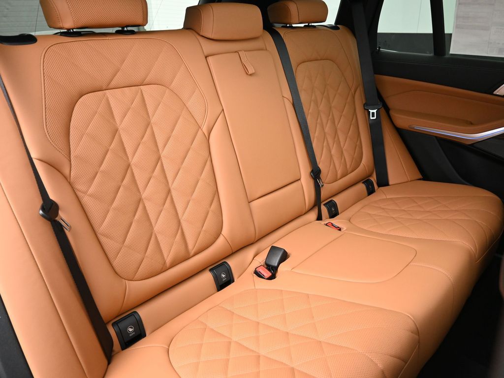 2026 BMW X5 50e - Photo 32