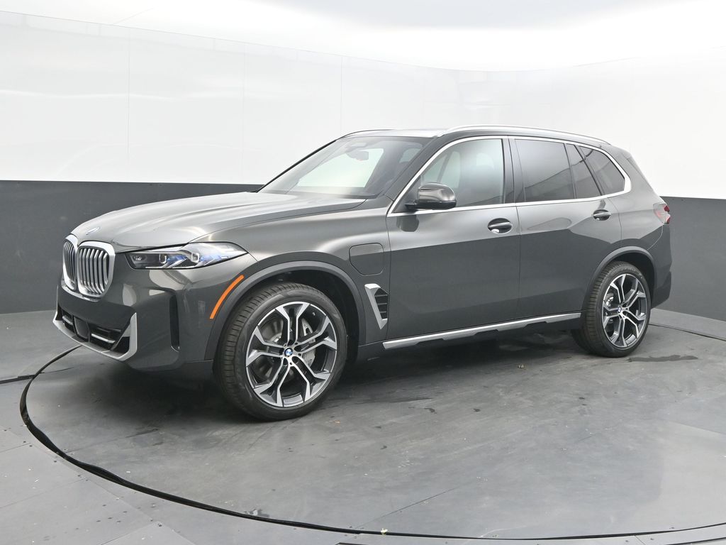 2026 BMW X5 xDrive50e's photo