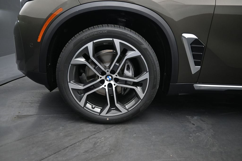 New 2026 BMW X5 xDrive40i SUV