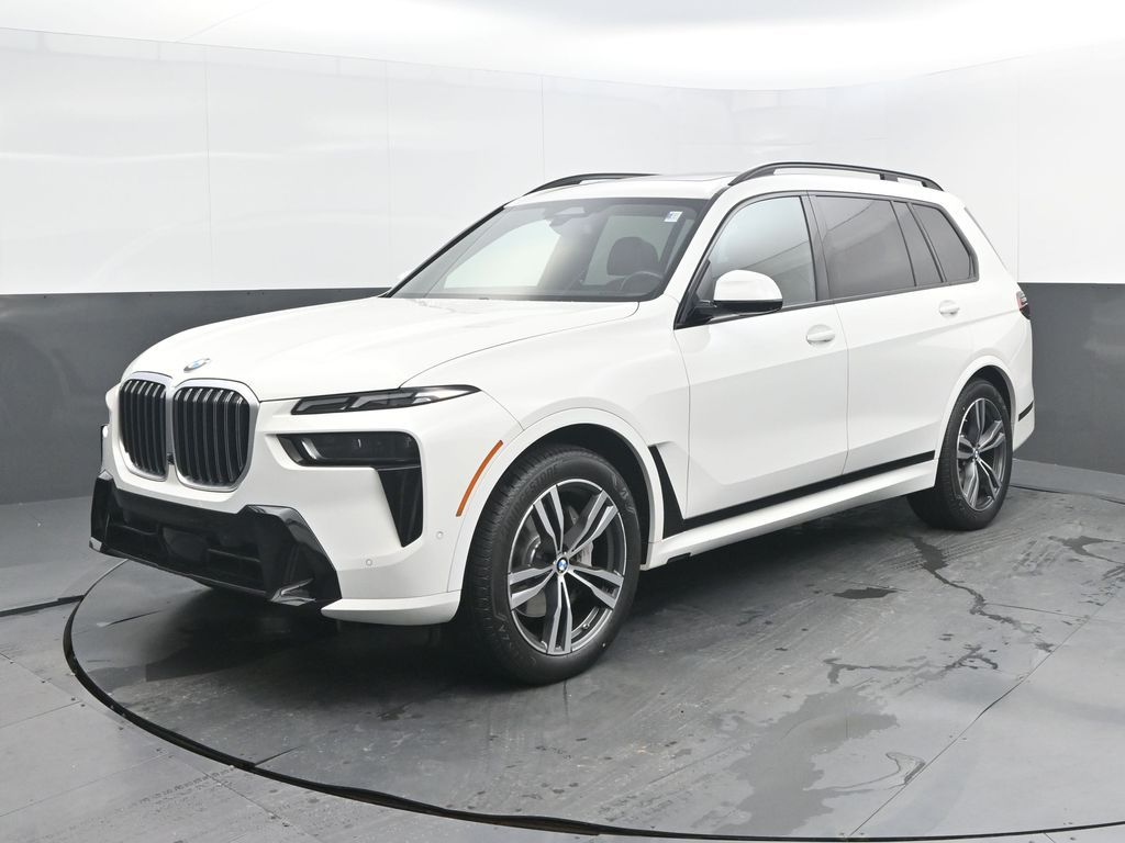 2023 BMW X7 xDrive40i's photo