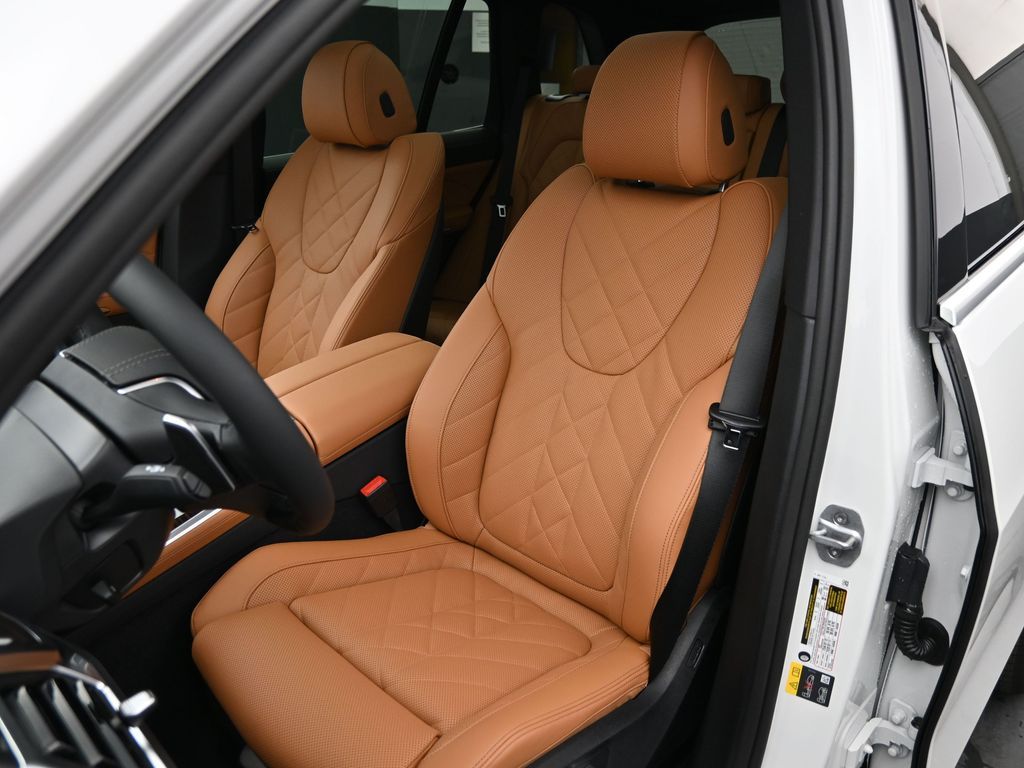 2026 BMW X5 50e - Photo 13