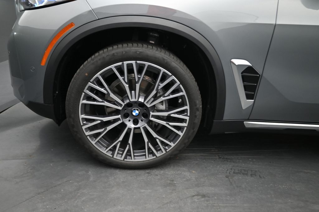New 2026 BMW X5 xDrive40i SUV