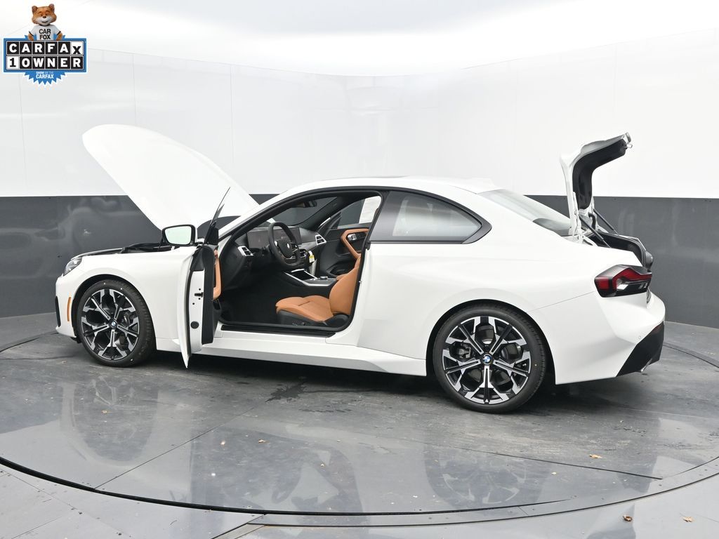 2025 BMW 2 Series 230i - Photo 39
