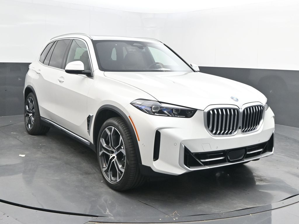 2026 BMW X5 xDrive50e's photo