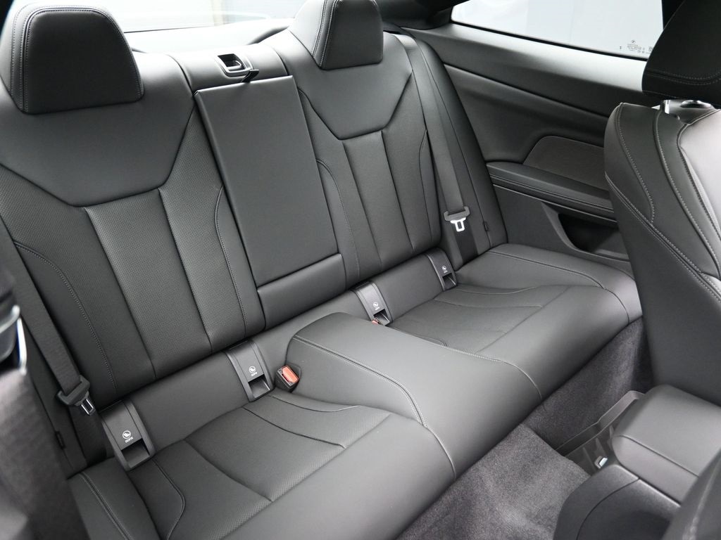 2026 BMW 4 Series M440i - Photo 29