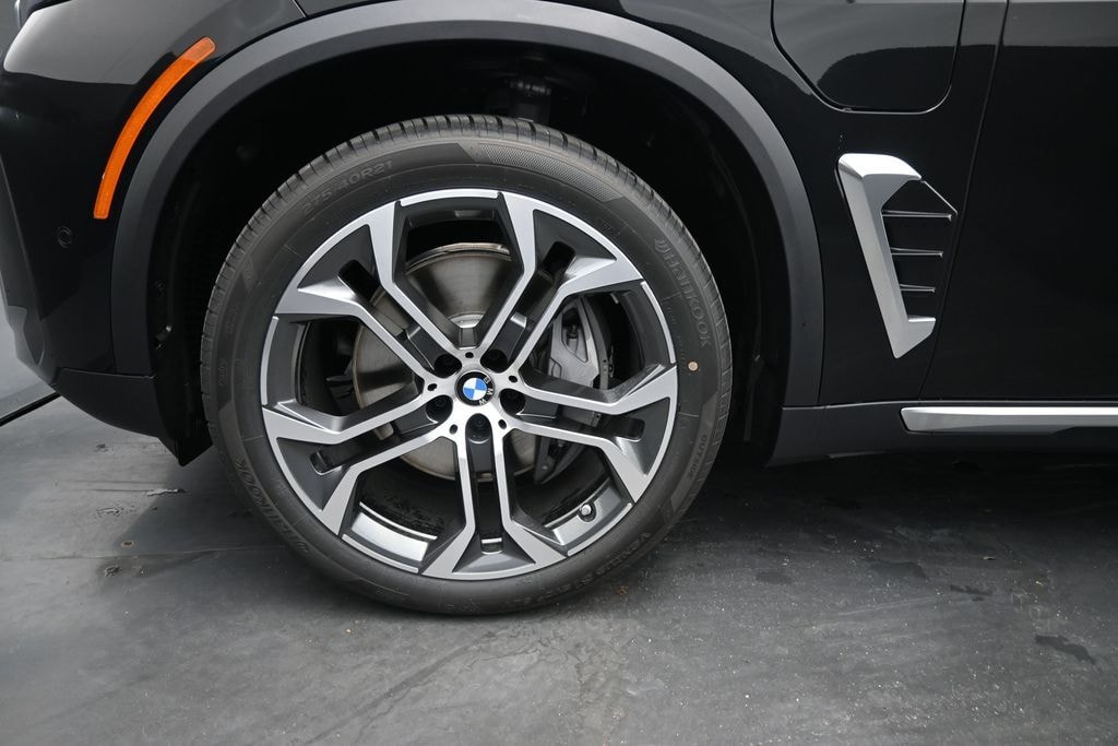New 2026 BMW X5 xDrive50e SUV