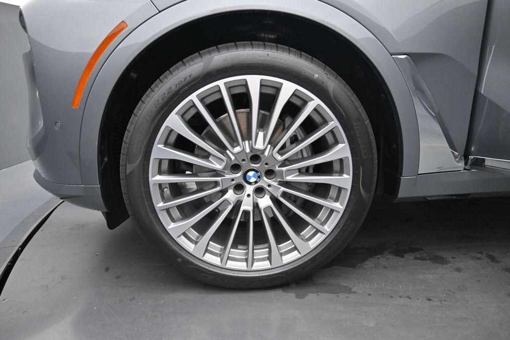 New 2026 BMW X7 xDrive40i SUV