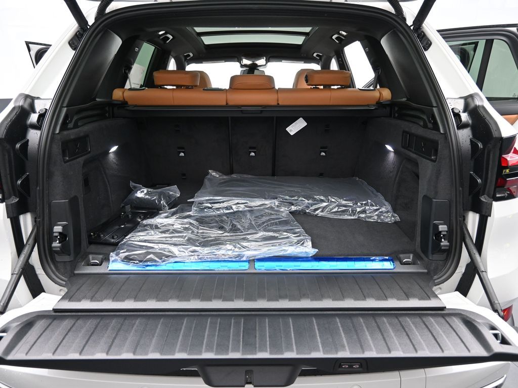 2026 BMW X5 50e - Photo 33
