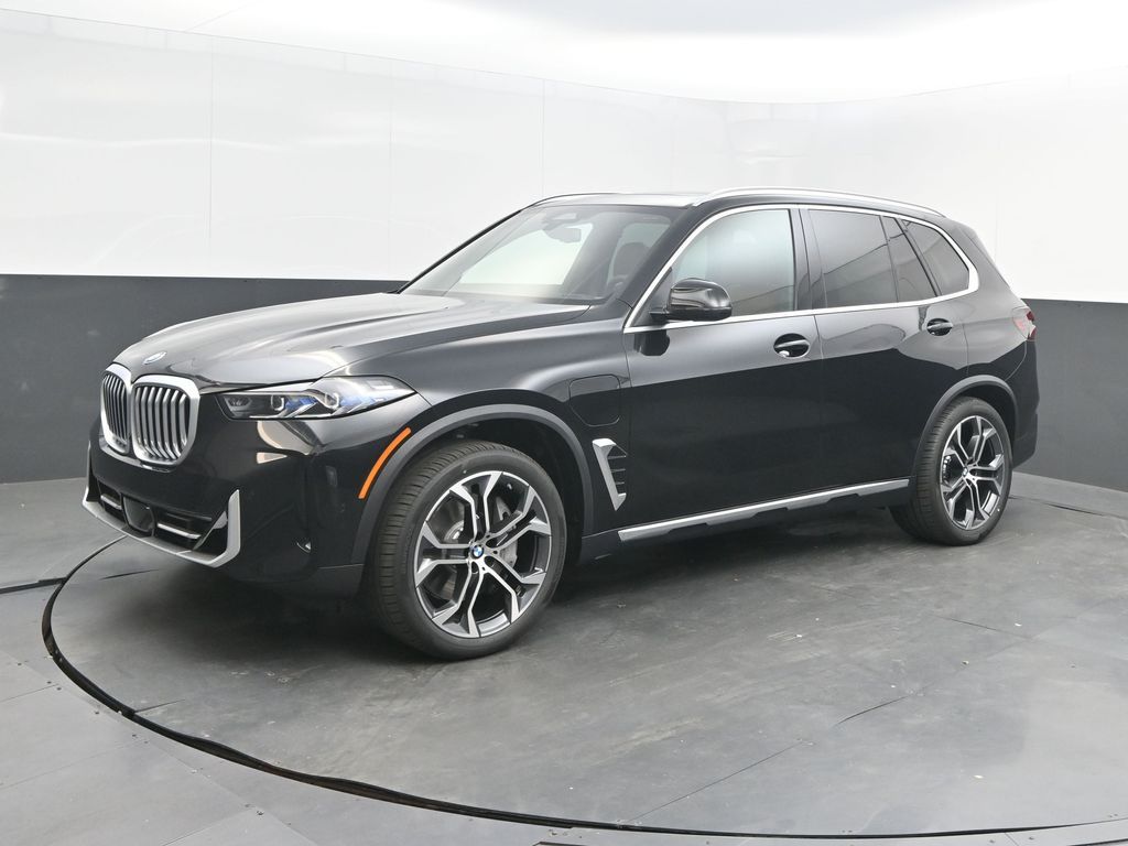2026 BMW X5 xDrive50e's photo