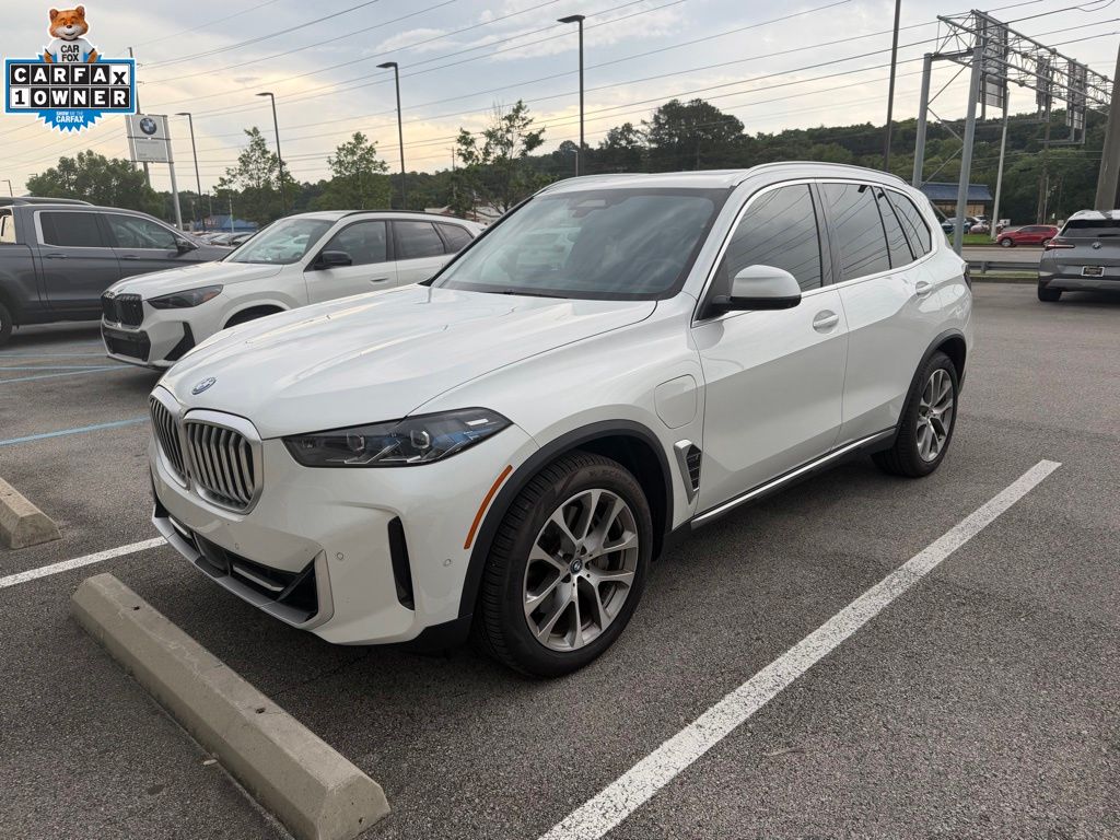 2024 BMW X5 xDrive50e's photo