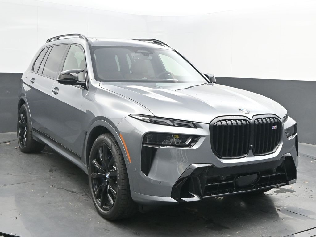 2026 BMW X7 M60i's photo