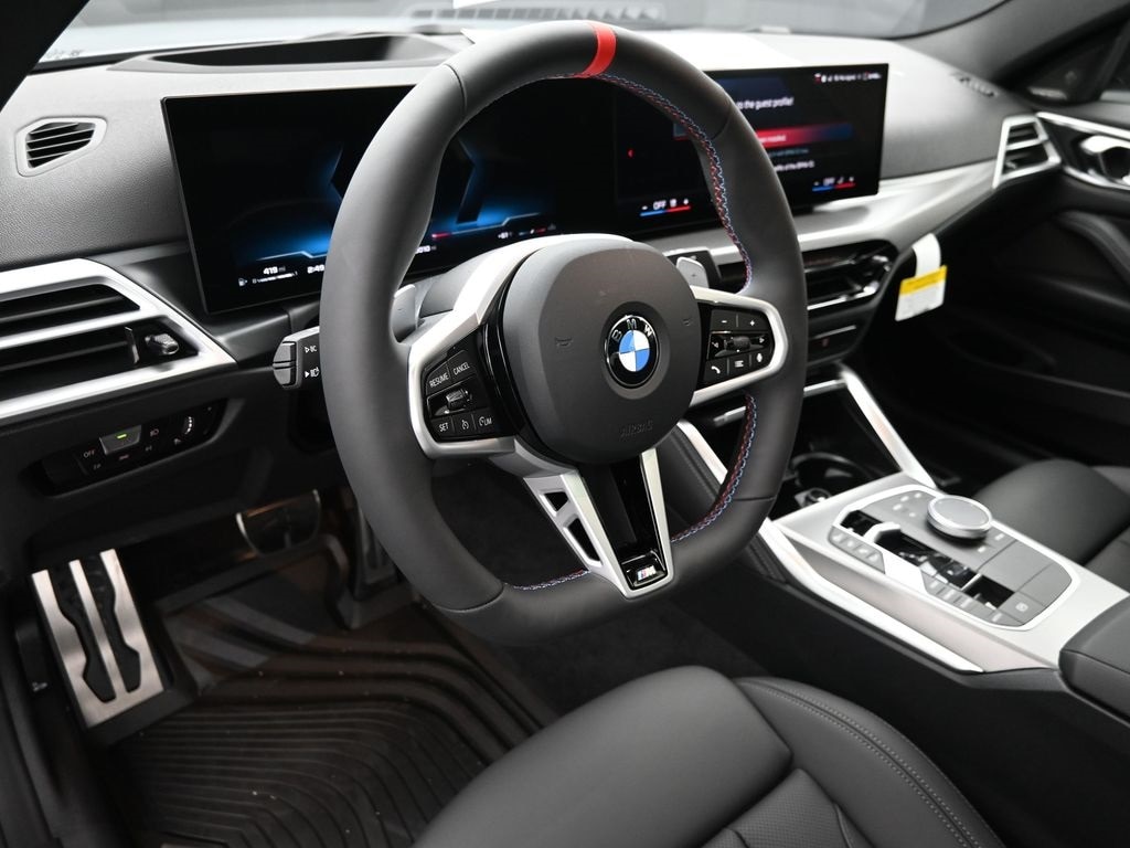 2026 BMW 4 Series M440i - Photo 17