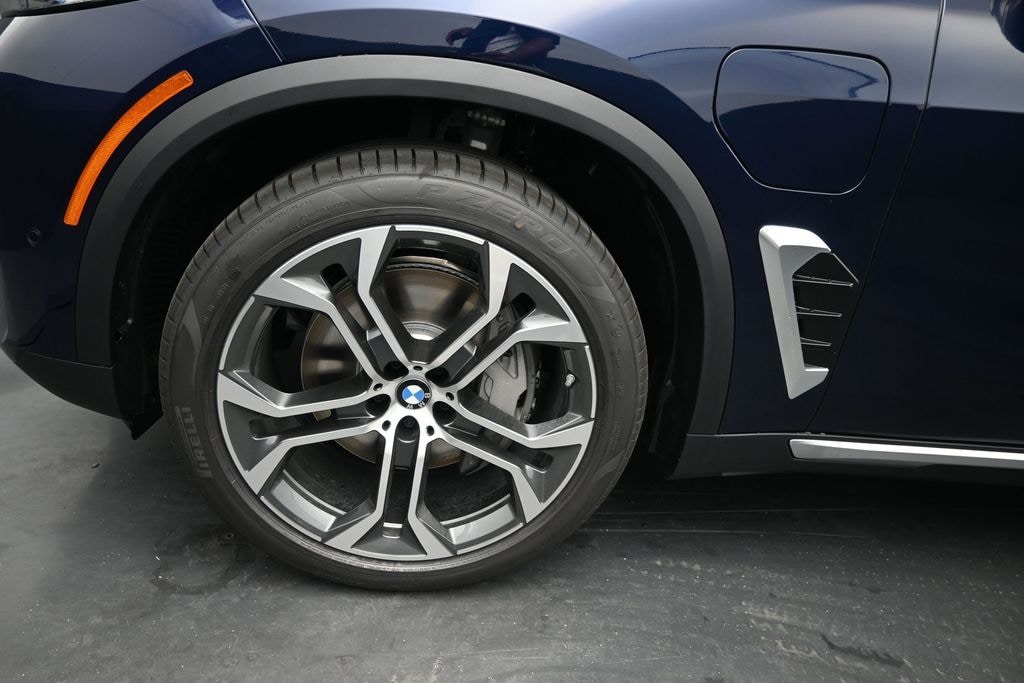 New 2026 BMW X5 xDrive50e SUV