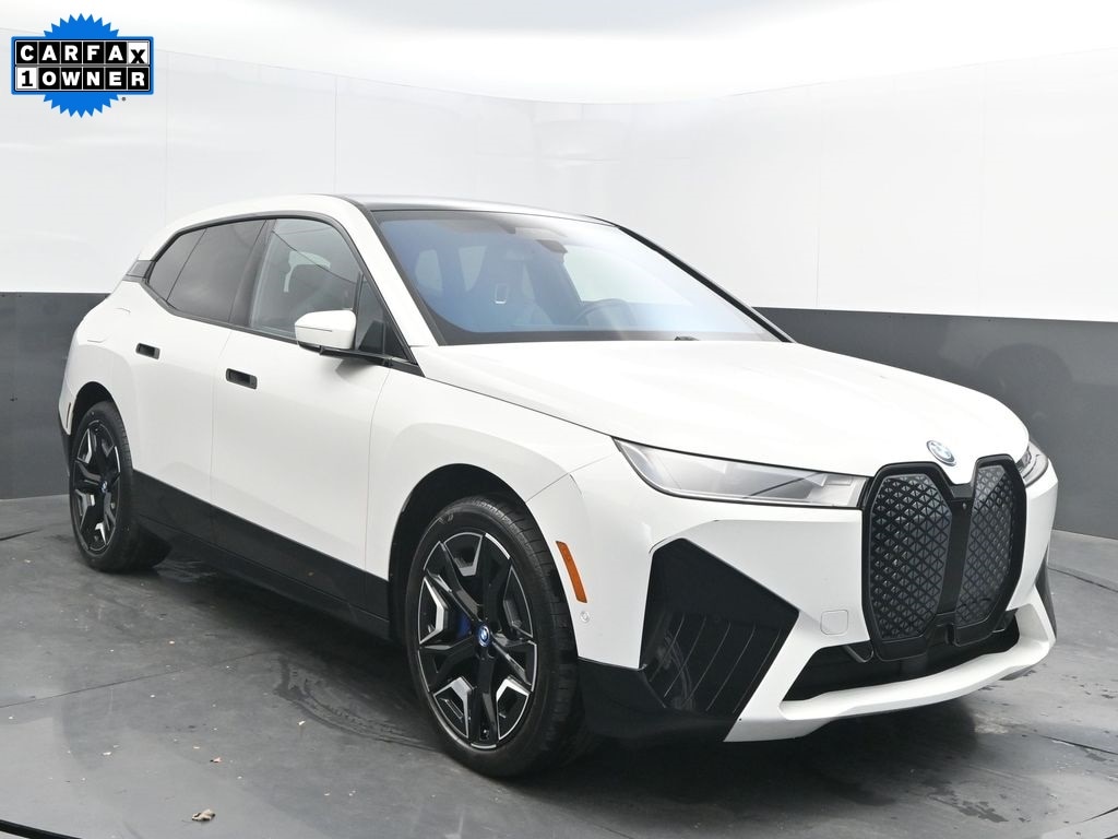 2024 BMW iX Base's photo