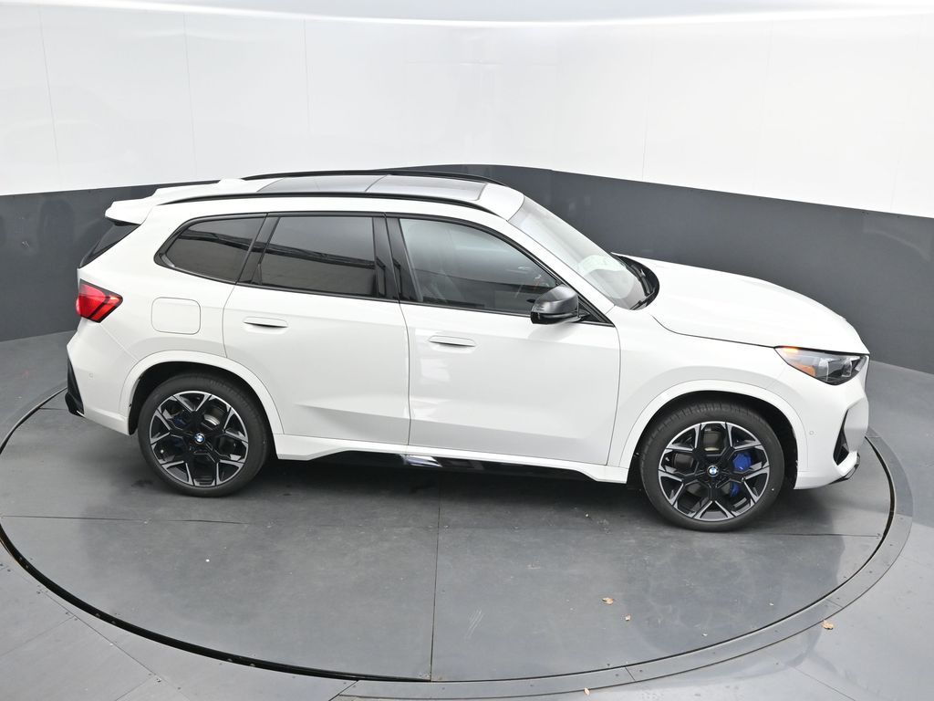 2026 BMW X1 M35i - Photo 46