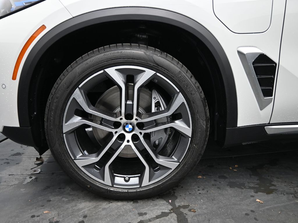 2026 BMW X5 50e - Photo 4