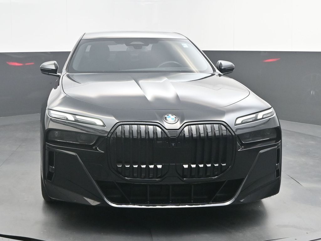 2023 BMW 7 Series 740i - Photo 10