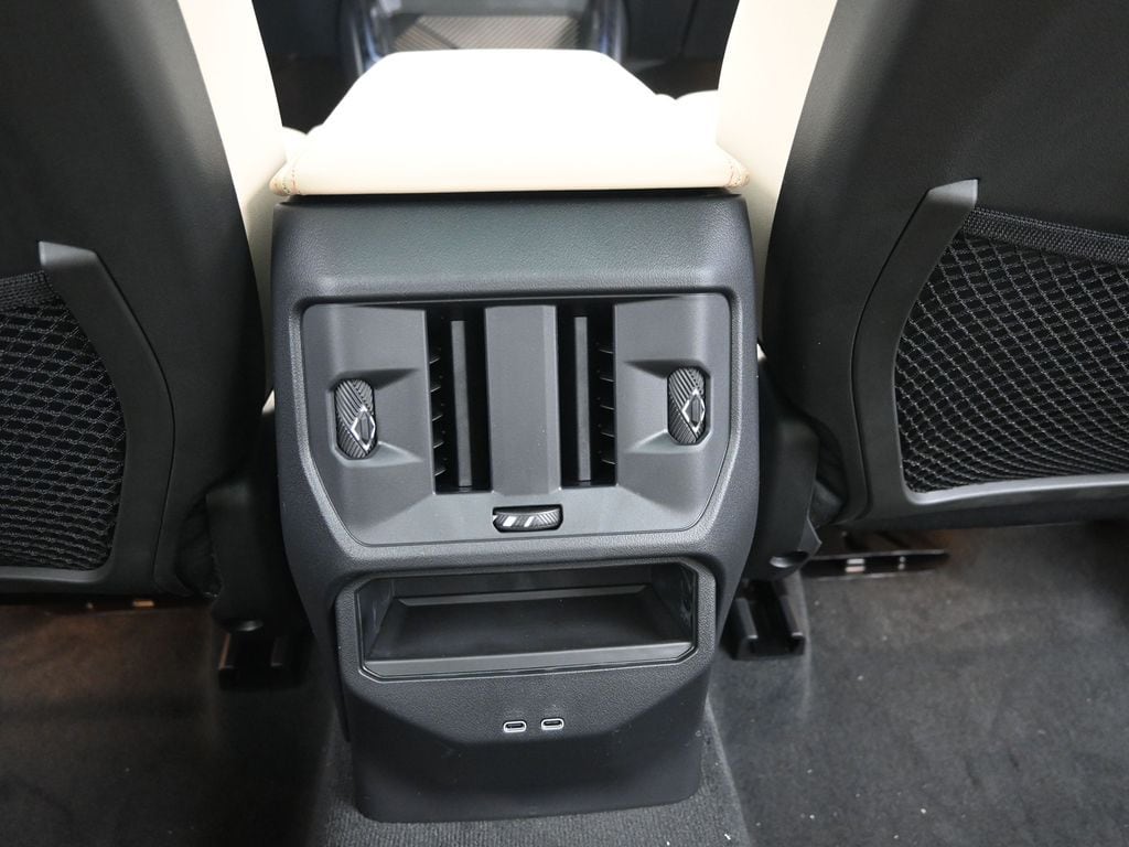2025 BMW X3 30 - Photo 31