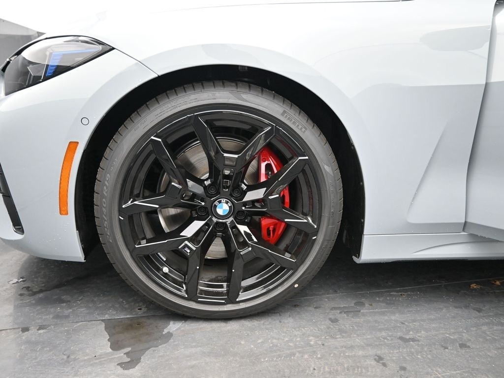 2026 BMW 4 Series M440i - Photo 9