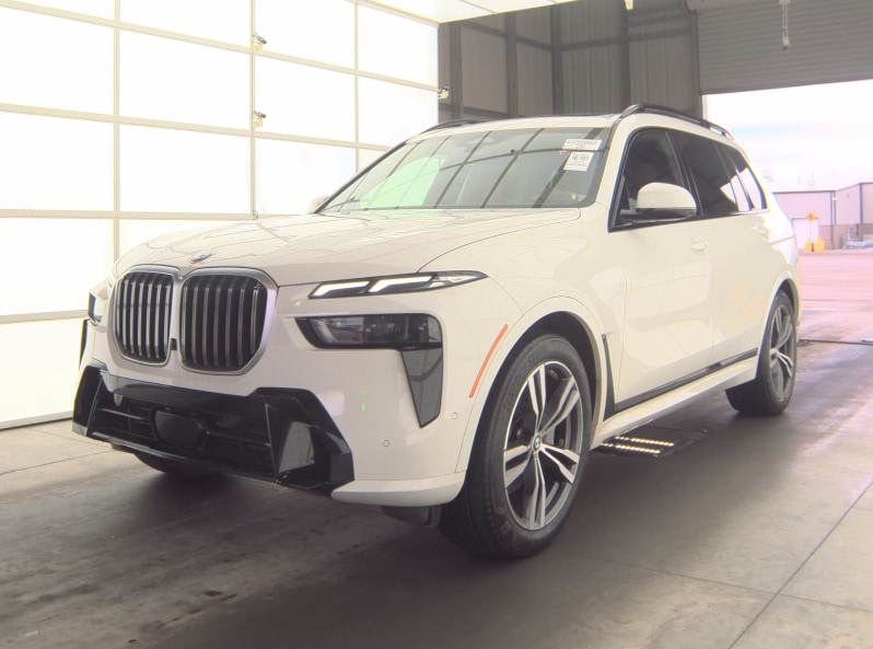 2023 BMW X7 xDrive40i's photo