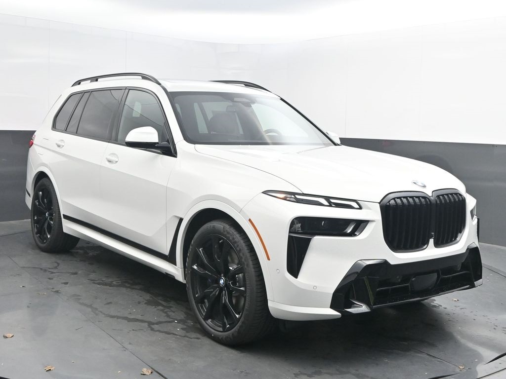 2026 BMW X7 40i's photo