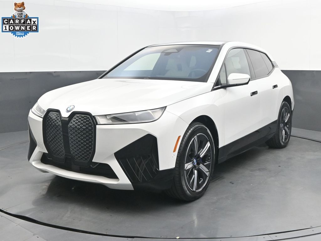 2023 BMW iX xDrive50's photo