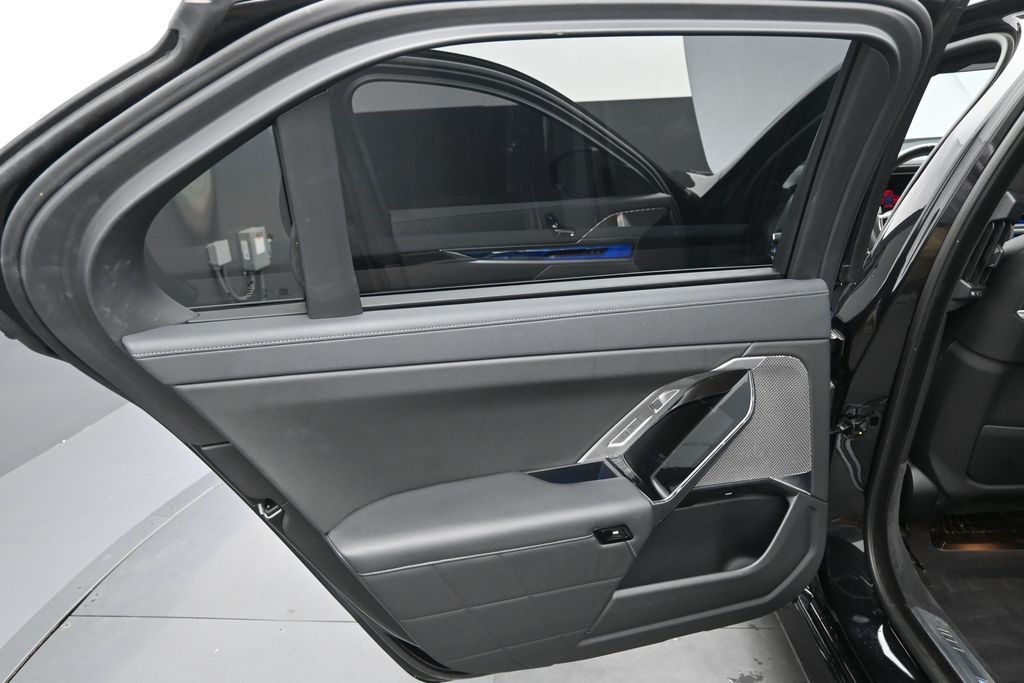 2023 BMW 7 Series 740i - Photo 27