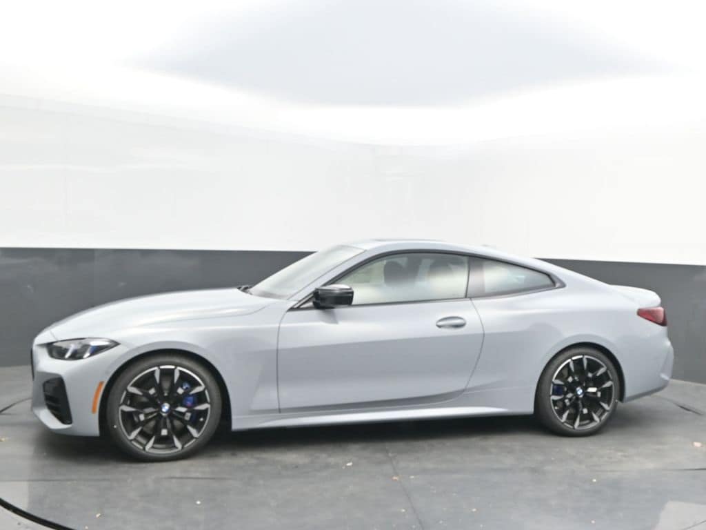 New 2026 BMW 4 Series M440i Coupe